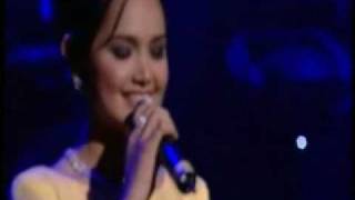 Siti Nurhaliza  Royal Albert Hall  Janji Kasih [upl. by Naeerb]