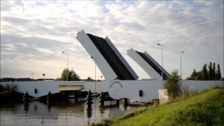 Brugopening Zernikebrug Basculebrug Drawbridge Pont Basculant Zugbrücke Groningen [upl. by Devon208]