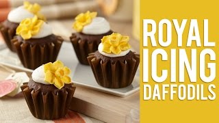 How to Make Royal Icing Daffodil Flowers [upl. by Oina395]