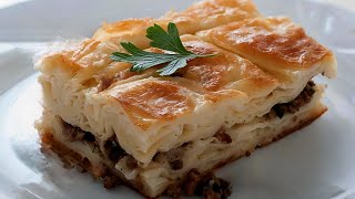 Misafirleriniz hazir yufkadan olduguna inanamayacakKIYMALI BÖREK simdi sizlerlebörek borak [upl. by Eeleimaj]