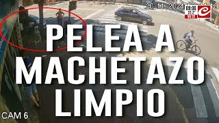 Brutal pelea a machetazo limpio queda registrada en video [upl. by Alyose504]