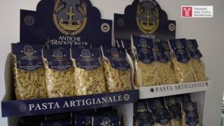 quotAntiche Tradizioni di Gragnanoquot larte della pasta [upl. by Lekcim786]