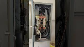 Cummins 400 Amp Automatic Transfer Switch In Action [upl. by Crockett]