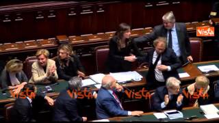 MARIA ELENA BOSCHI E IL LUNGO ABBRACCIO CON LOTTI [upl. by Luciano]