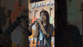 Nyanyi Bareng Eveline Restu   Mic Pakek Baretone 500 rb an  Gitar ENYA NEXG2 😍 [upl. by Arta495]