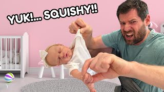 SILICONE BABY MIMI  CAN DAD CHANGE HER [upl. by Pineda118]