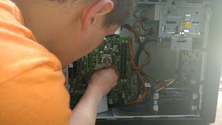 02 How To Remove Thermal Paste From Heat Sink And Processor [upl. by Niwrehs121]