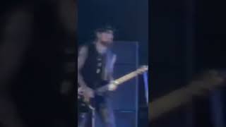 Jane’s Addiction concert ends after Perry Farrell punches guitarist Dave Navarro [upl. by Nosraep]