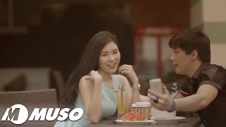 Anh Không Thể Quên Em  Khánh Phương  Official MV [upl. by Landahl]