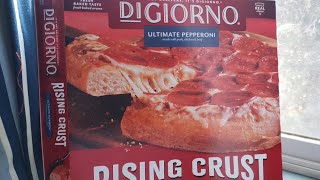 HOWDY FOOD REVIEWS DIGIORNO Rising Crust Ultimate Pepperoni Pizza [upl. by Jasmine439]