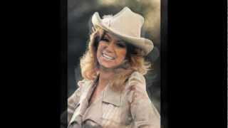 ♥ ♫ ♪ Dottie West A Lesson In Leavin HQ ♥ ♫ ♪ [upl. by Aztilay]