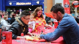 Séance de dédicaces des joueurs lensois [upl. by Nagol]