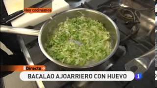 Receta de Bacalao ajoarriero con huevo ED [upl. by Aiksas]