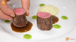 Filetto di agnello con spuma di carciofi gel di menta e caldarroste [upl. by Nahs]