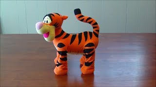 DISNEYS POUNCE N BOUNCE TIGGER ELECTRONIC TOY VIDEO REVIEW [upl. by Llywellyn795]