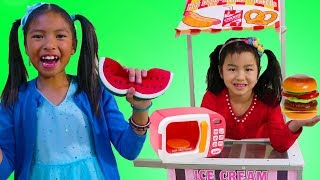 Jannie amp Wendy Pretend Play w Magic Microwave Pretend Squishy Food Kids Toys [upl. by Manuela]