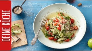 Gurkensalat mit Tomaten und Sesam  Salate zum Grillen  REWE Deine Küche [upl. by Ynaffet]