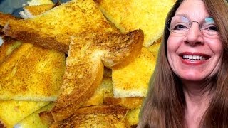 Make THE BEST GARLIC TOAST Quick amp Easy Recipe Sprig Barton How to Make It TEXAS TOAST [upl. by Kohsa]