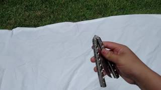 Beginner Balisong Tutorial 4 simple moves Im back baby [upl. by Celio]