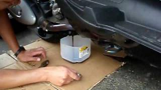 Piaggio Mp3 oil Change [upl. by Socher]