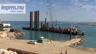 Un port aux normes internationales d’ici 2017 [upl. by Suiradel]