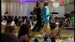 Viviane ft Mame Balla Mbeugel En Live [upl. by Tingey]