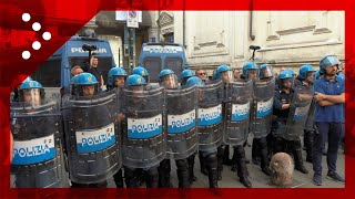 Torino studenti in corteo per contestare Giorgia Meloni la polizia li blocca [upl. by Dronel]