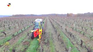 RABAUD  Tariere hydraulique sur tracteur vigneron [upl. by Demb]