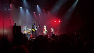 Amyl and the Sniffers  Do It Do It  TivoliVredenburg Utrecht 18112024 [upl. by Teodora799]