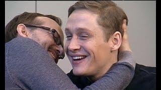 Schweighöfer knutscht Peschel  Das BackstageInterview rheinmaintv [upl. by Adeehsar]