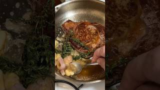 Cooking a ribeye steak in a stainless steel pan cooking steak stainlesssteel [upl. by Powers]