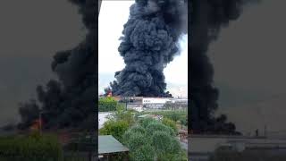 Striano incendio stabilimento IDAV [upl. by Delanos]