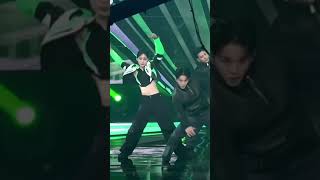 Noze WayB in Taeyang and Lisas Shoong Fancam [upl. by Elmo]