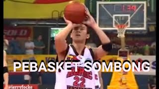 Aksi Denny Sumargo Pebasket Sombong di Final Kobatama 2002 [upl. by Ytirehc54]