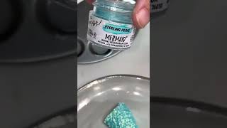 Difference between edible glitter amp luster dust ✨ shorts baking edibleglitter [upl. by Arabeila]