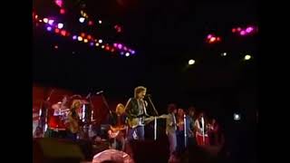 Bob Dylan Willie Nelson Tom Petty and The Heartbreakers live quotMaggies Farmquot [upl. by Croydon]