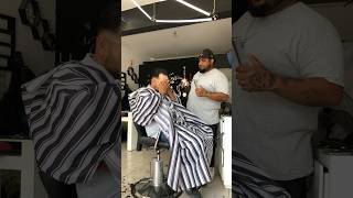 Se pasó de lanza el barbero 💈💇‍♂️ humor barber viralvideo 😡🤬 [upl. by Ecadnac280]