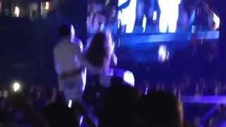 Beyonce  JayZ  quotForever Youngquot live at MetLife Stadium On the Run tour [upl. by Hollis]