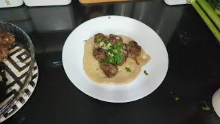 أسهل و الذ وصفة بكرات الكفتة للعشاء او الغذاء وصفة لمطعم إيكيا recette boulettes viande hache ikea [upl. by Ycnaf6]