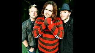 Seether  Gasoline Letra al español [upl. by Hagar]