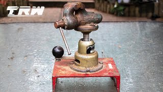 The Worlds MOST EXPENSIVE Bench Vise  Perfect Restoration [upl. by Bendicta]