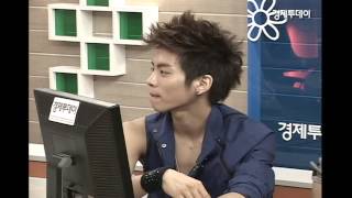 090804 JonghyunSHINee at PitaPat Live Chatting [upl. by Emmott391]