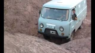 UAZ 3741  UAZ 452 Furgon  Argentina 4x4 no UAZ 469 БУХАНКА Primer Escalon [upl. by Aneeled]