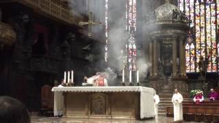 Incensing l Solemn Vespers in Ambrosian rite Usus recentior [upl. by Kreitman]