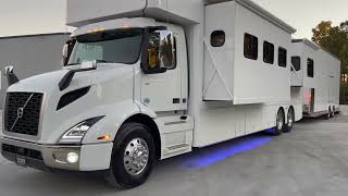 2020 ShowHauler Triple Slide 40’ 500HP Motorhome amp 2021 TampE 28’ Aluminum Stacker Trailer [upl. by Ellered770]