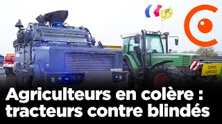 REPLAY – Agriculteurs évacués par les blindés de la Gendarmerie à la centrale Leclerc à Beychac [upl. by Nois]