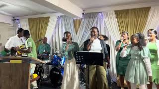 LAISSE MO LOUER MO BONDIÉ By Faith And Unity Praise Team [upl. by Naik996]