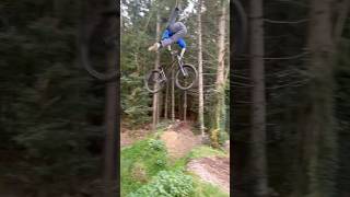 Scary Landing hiphop rap mtb lifesshortstuntit stunting slopestyle halloween scary [upl. by Annahsal]