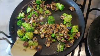 Broccoli Mushroom Aloo Masala Delight Peckish All Day [upl. by Tressa]