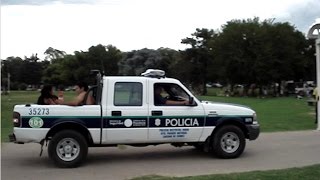 Policia Bonaerense con sirena [upl. by Enialb]